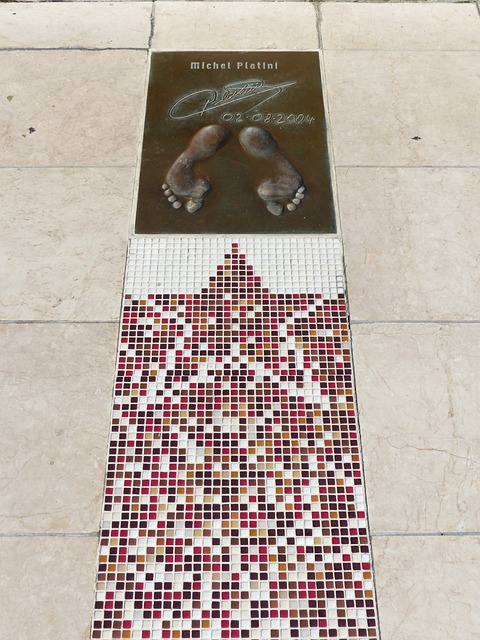 萨索洛主场迎战佛罗伦萨，保级无忧对决深陷泥潭